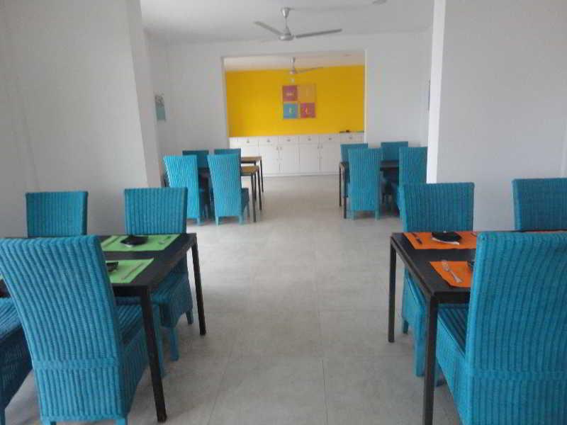 Hotel J Negombo Eksteriør billede