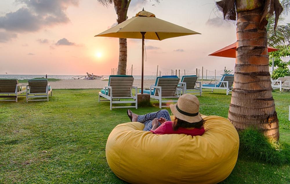 Hotel J Negombo Eksteriør billede