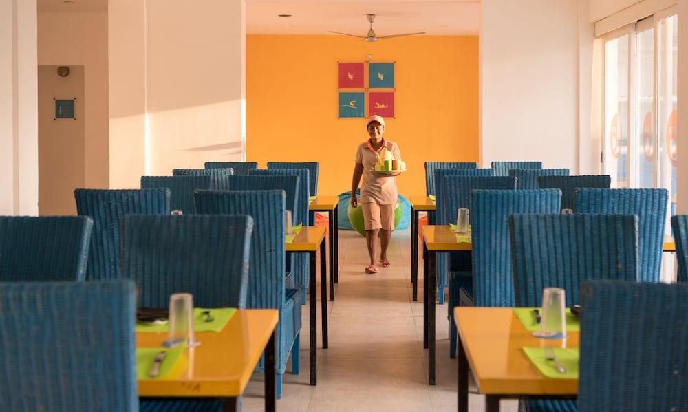Hotel J Negombo Eksteriør billede
