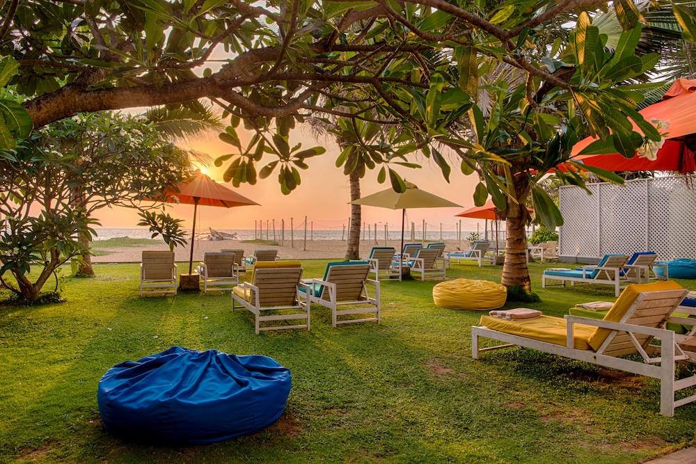 Hotel J Negombo Eksteriør billede