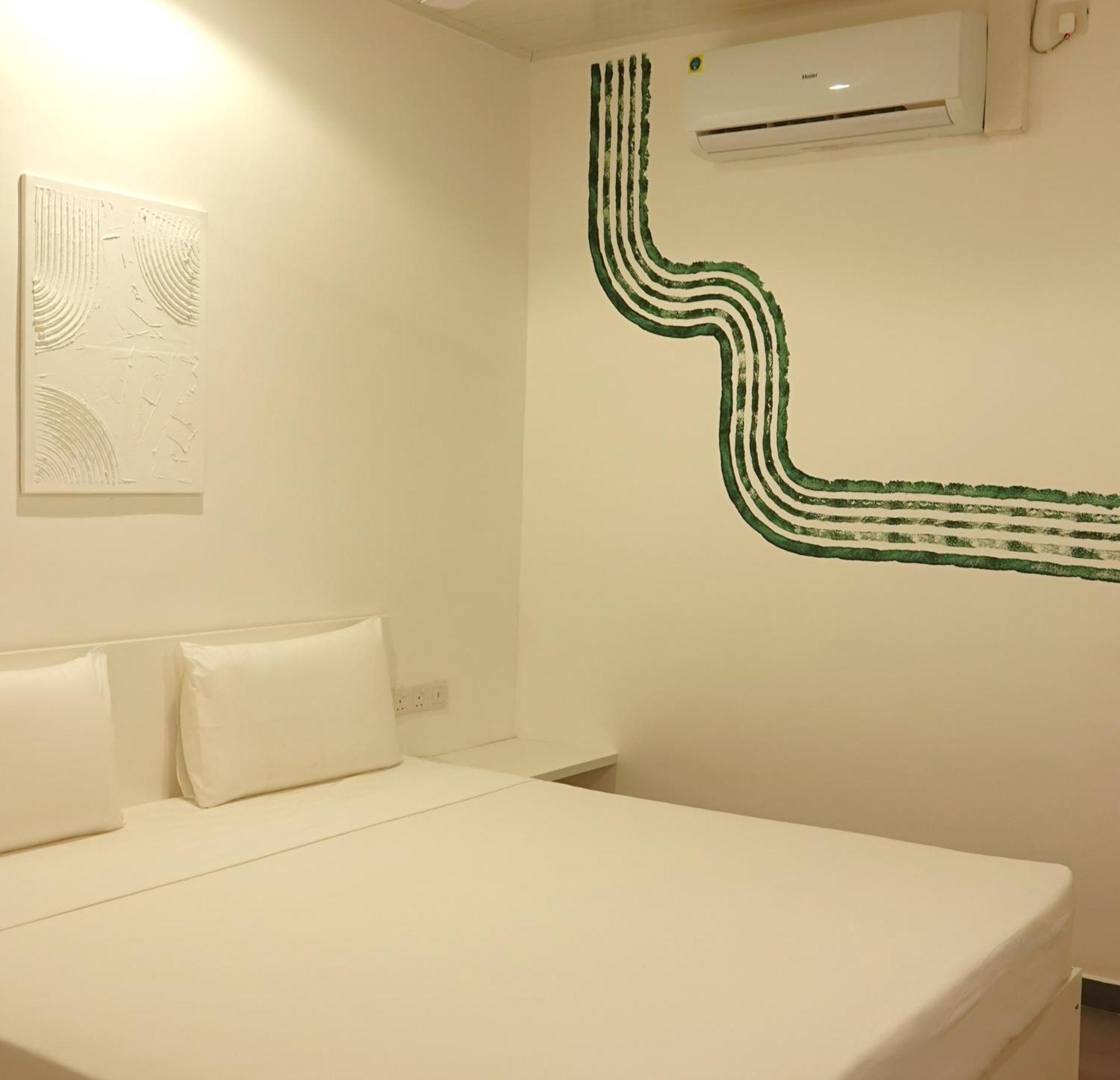 Hotel J Negombo Eksteriør billede