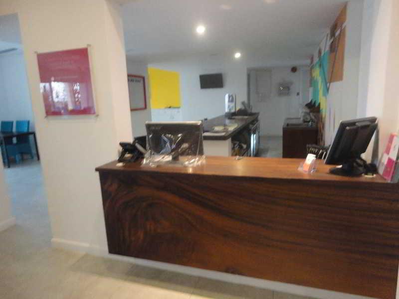 Hotel J Negombo Eksteriør billede