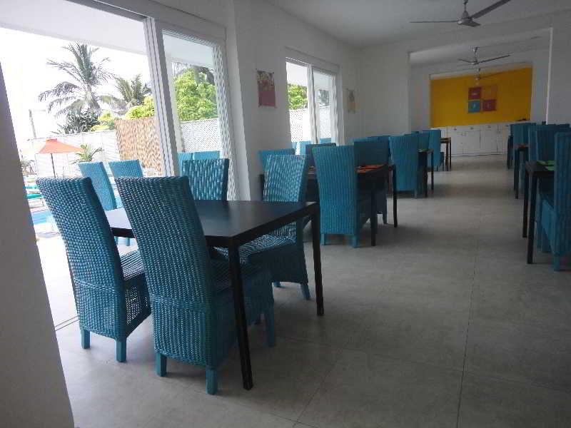 Hotel J Negombo Eksteriør billede