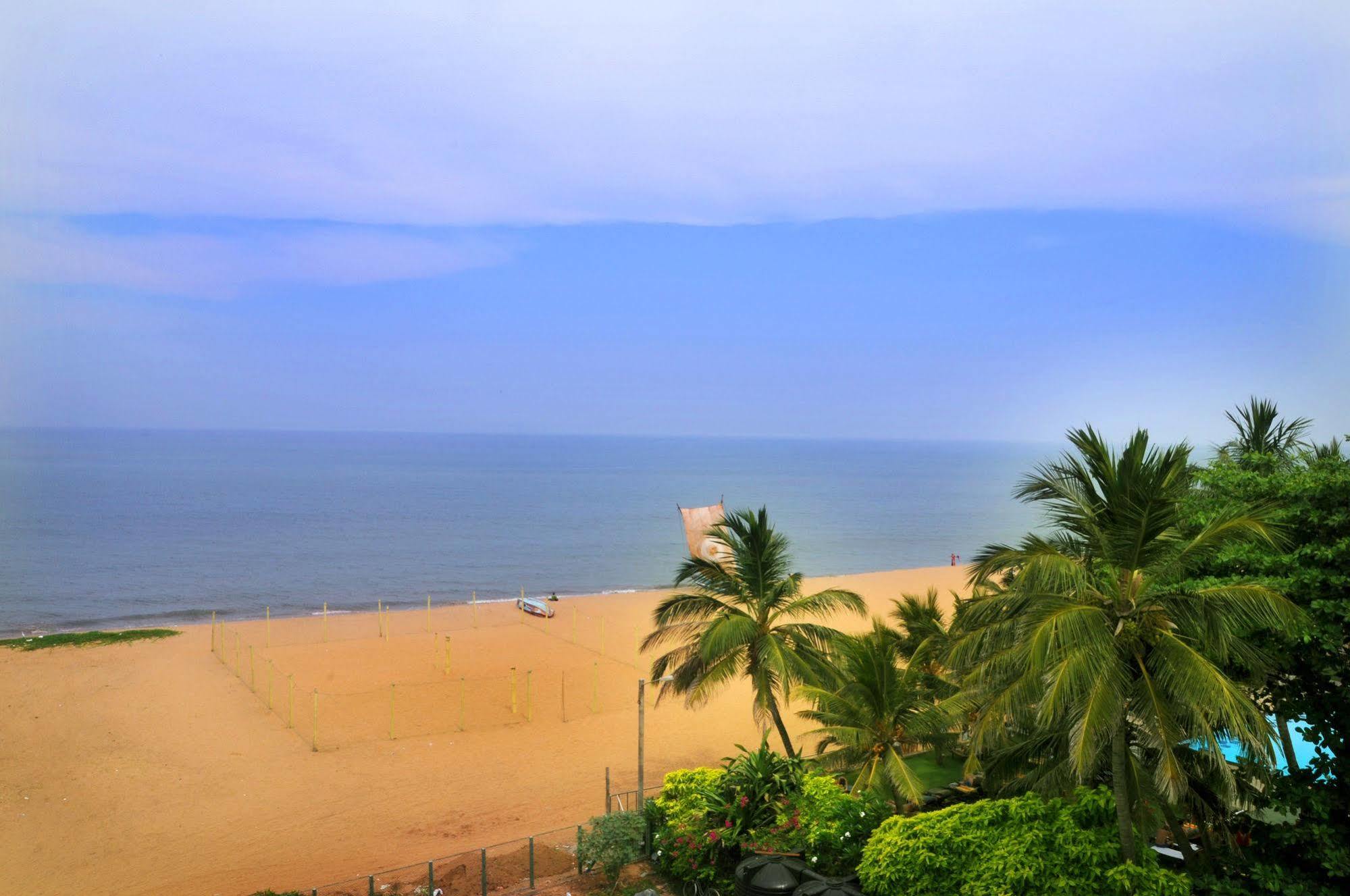 Hotel J Negombo Eksteriør billede