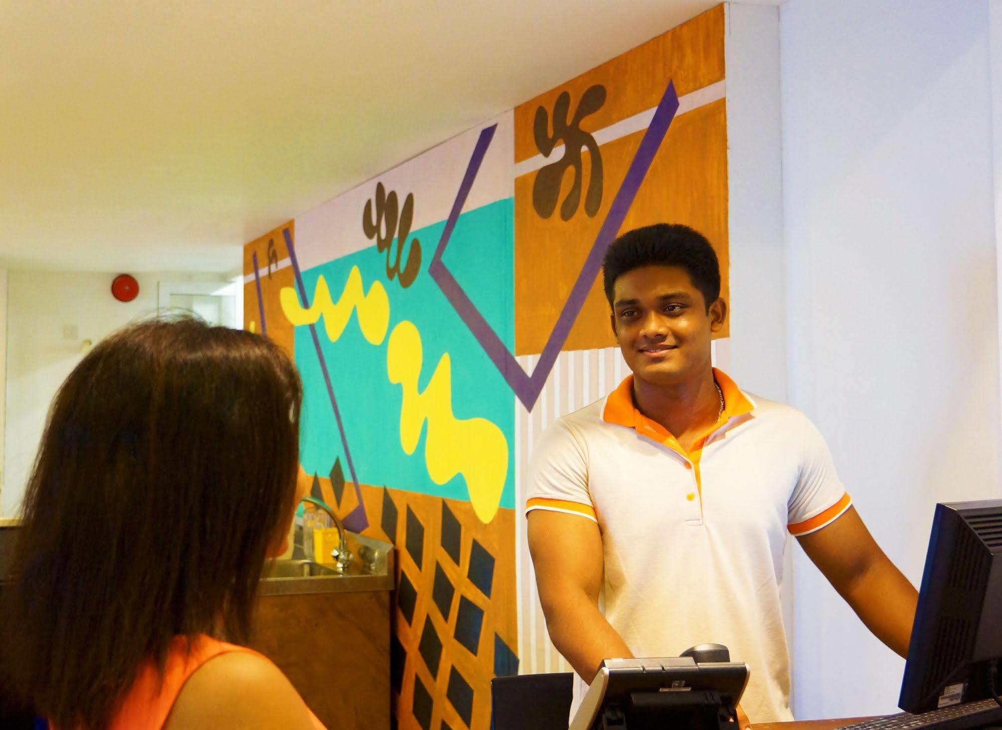 Hotel J Negombo Eksteriør billede